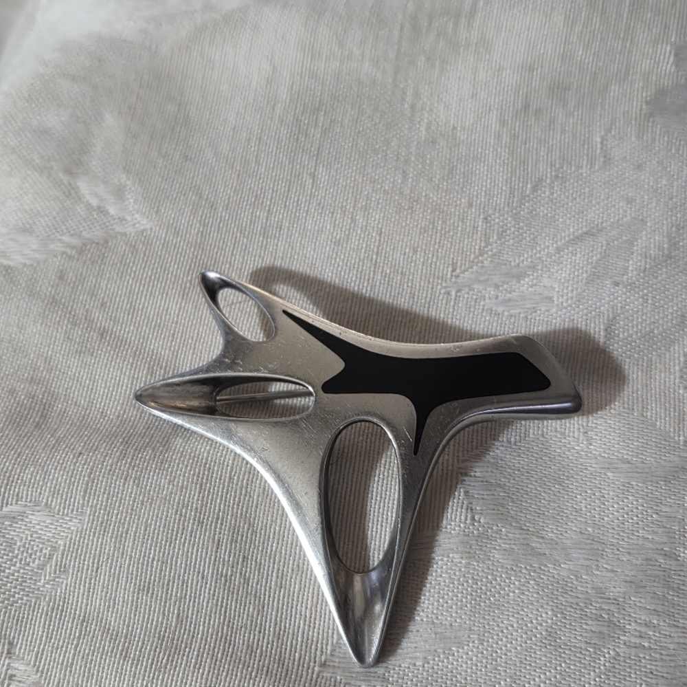 Vintage Georg Jensen Henning Koppel Sterling Silver and Black Enamel Brooch #323 - Picture 12 of 12